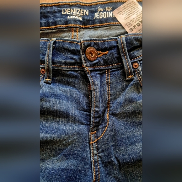 Levi's Size 9 Women's Distressed Skinny Jeans - Dark Blue - Picture 2 of 16